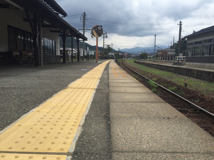 ホームのレトロ感もすごい
