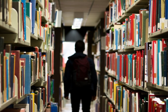 学校の図書館