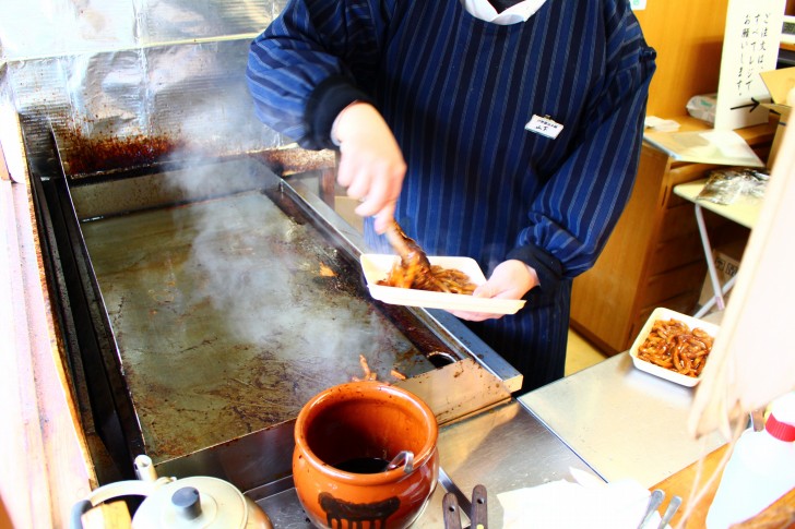 伊勢うどん作っている写真