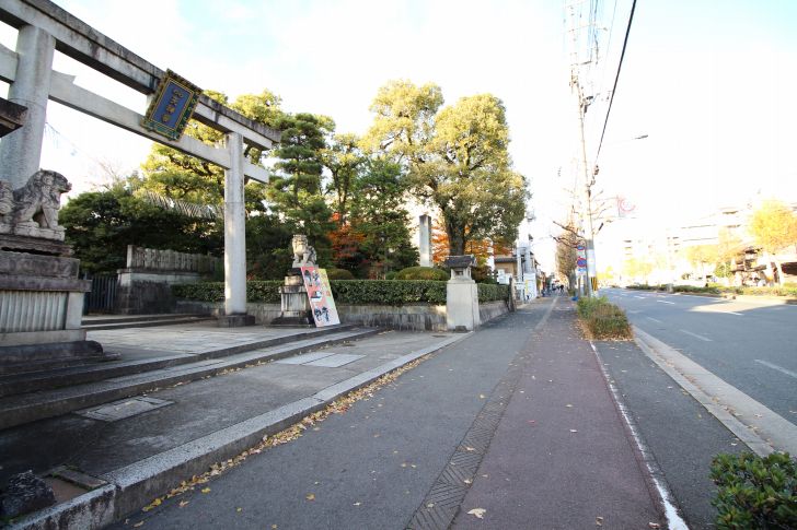 わら天神 敷地神社 へのアクセス 車での行き方と河原町駅 京都駅からバスで行く方法をご紹介 Love Wife Life