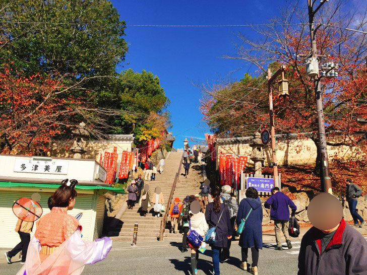 興福寺へと向かう階段