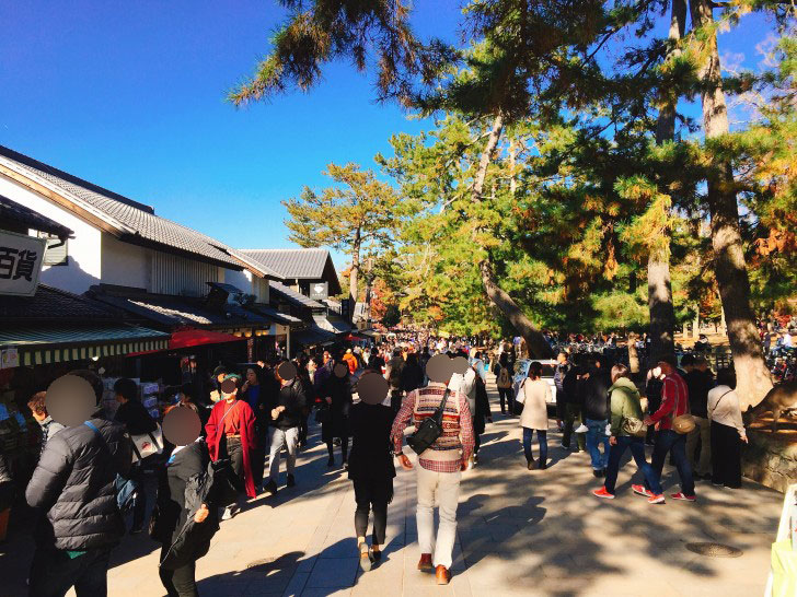 東大寺へと続く道