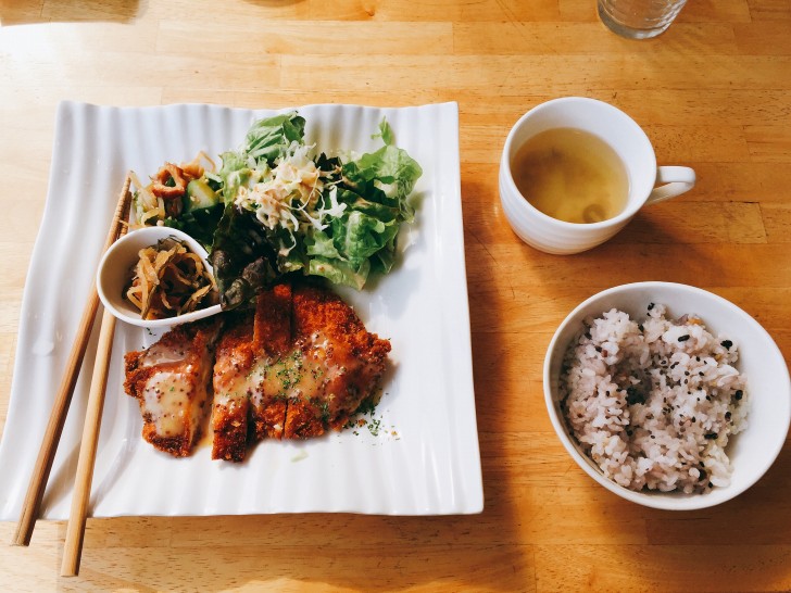 チキンカツランチ