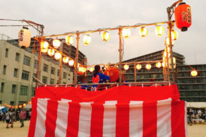 新東三国小学校　夏祭り