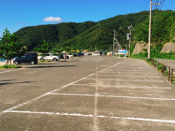 水晶浜の駐車場